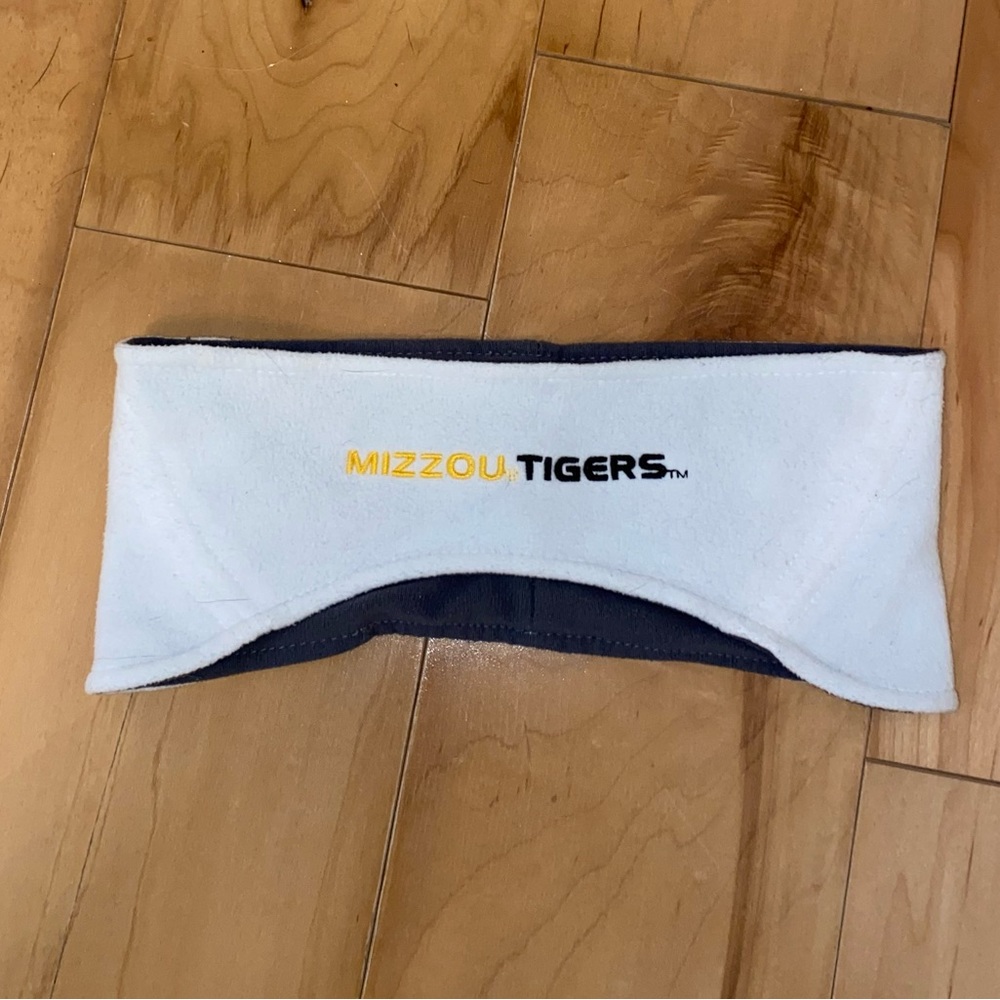 Under Armour • Mizzou Tigers fleece headband